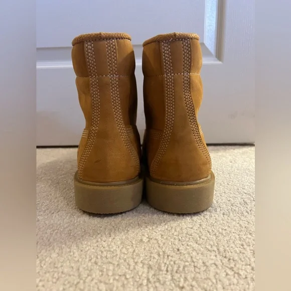 NWOT Tan Boots - Timberland - Size 11W - Picture 4 of 6